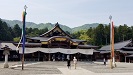 越後国一之宮 彌彦神社 拝殿と神体山